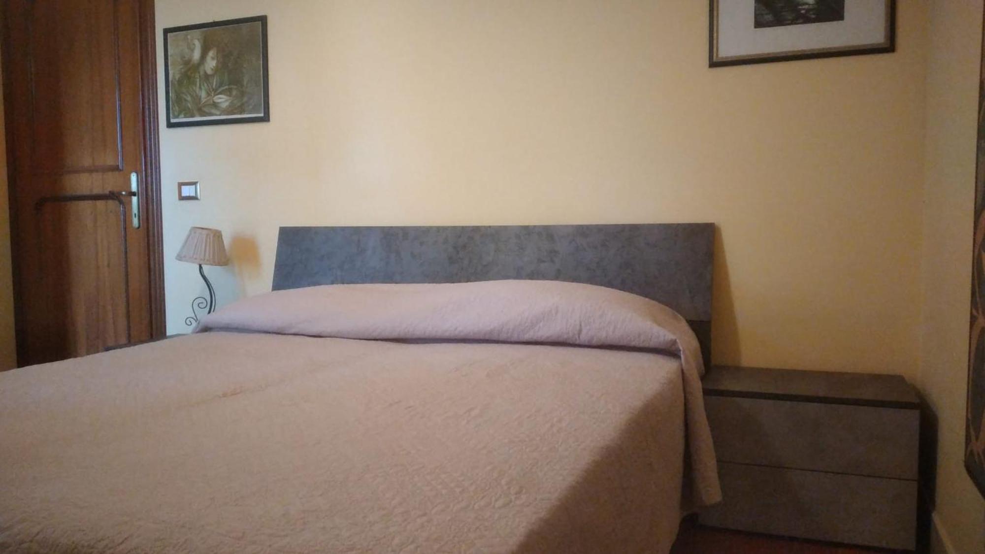 La Casa Degli Oleandri Hotel Rome Bagian luar foto
